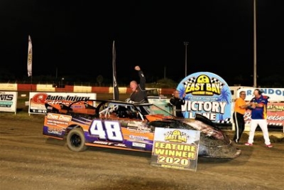 Vernon “The Mailman” Hart Jr. Get’s his first dirt win in the Outlaw 4 ...